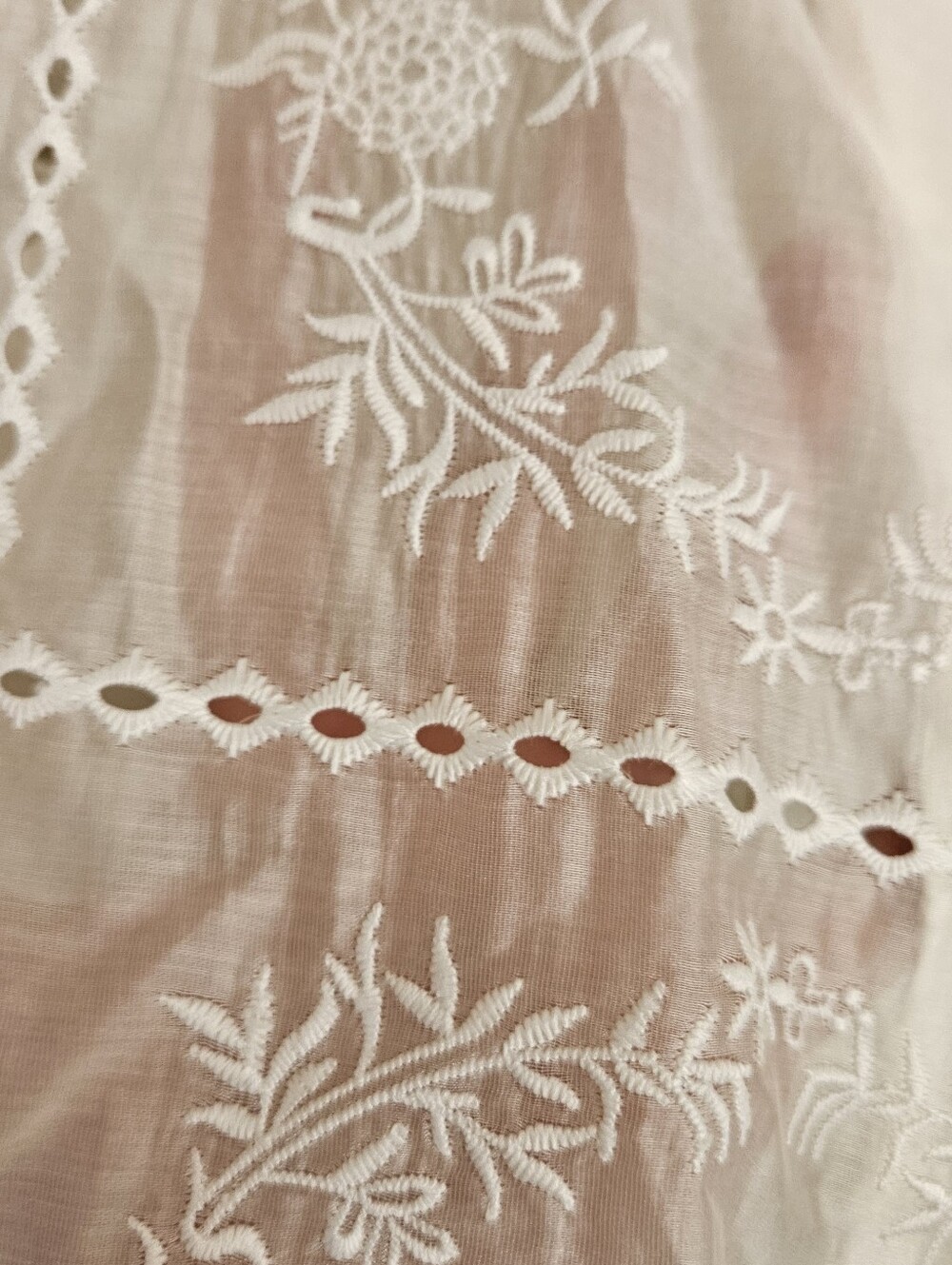 MABLE White Floral Eyelet Embroidered Crop Blouse Sheer Lace Shirt - Picture 6 of 8